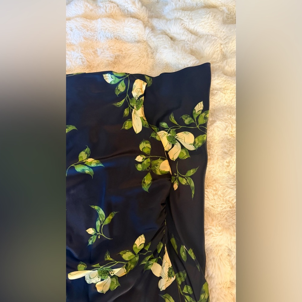 Reformation Anaiis Silk Dress In Mood For Love, NWOT, NEVER WORN, NO FLAWS. - Picture 12 of 16